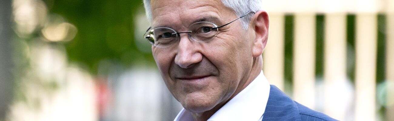 Bayern-Präsident Herbert Hainer zeigt sich sehr angetan vom bisherigen Saisonverlauf der Münchner. , © Sven Hoppe/dpa