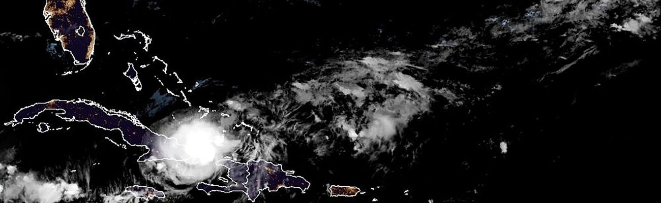 «Oscar» hat sich über Kuba zum Tropensturm abgeschwächt (Handout)., © -/NOAA via AP/dpa