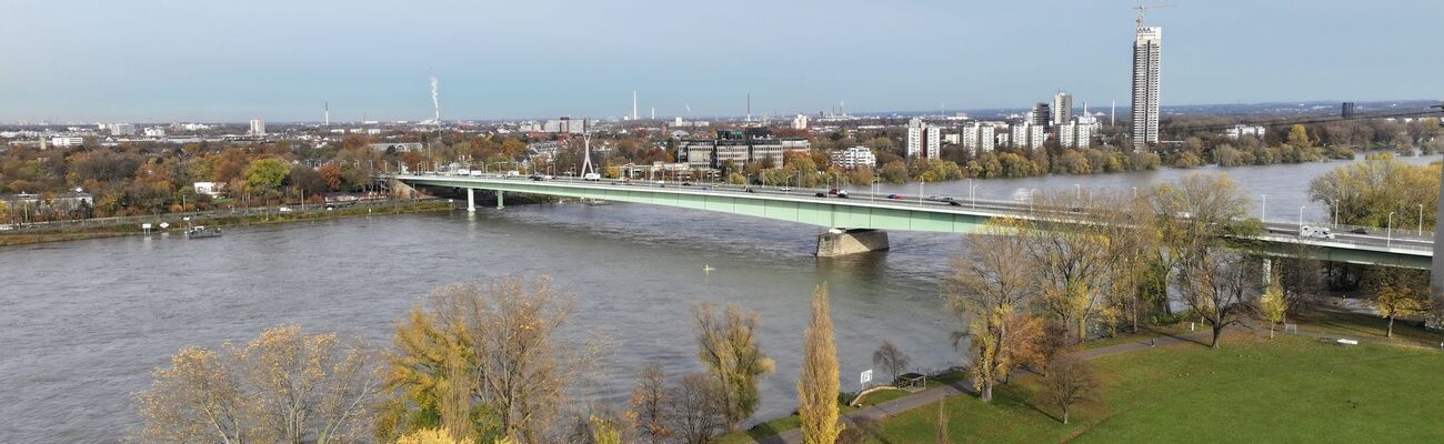 Bei der Auftragsvergabe für die Sanierung der Kölner Zoobrücke gab es eine illegale Absprache. Gegen die Baufirma Strabag wurde daher ein Bußgeld in Millionenhöhe verhängt., © Sascha Thelen/dpa