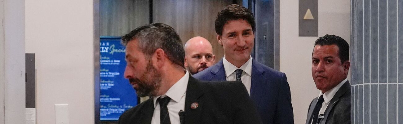 Kanadas Premierminister Justin Trudeau traf den künftigen US-Präsidenten Donald Trump zum Abendessen in Mar-a-Lago., © Carolyn Kaster/AP/dpa