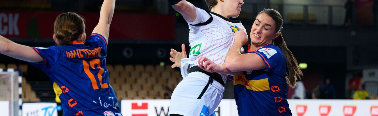 Die deutschen Handballerinnen haben das EM-Vorrundenspiel gegen die Niederlande verloren. , © Marco Wolf/dpa