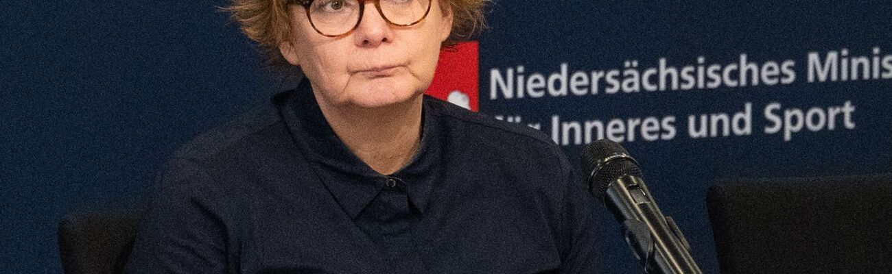 Innenministerin Behrens kündigt mehr Polizeipräsenz beim umstrittenen Nikolausbrauch auf Borkum an. (Archivbild) , © Alicia Windzio/dpa