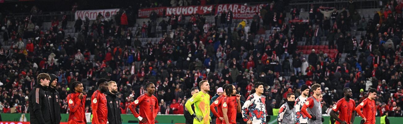 Der FC Bayern München scheidet im Pokal wieder früh aus., © Tom Weller/dpa