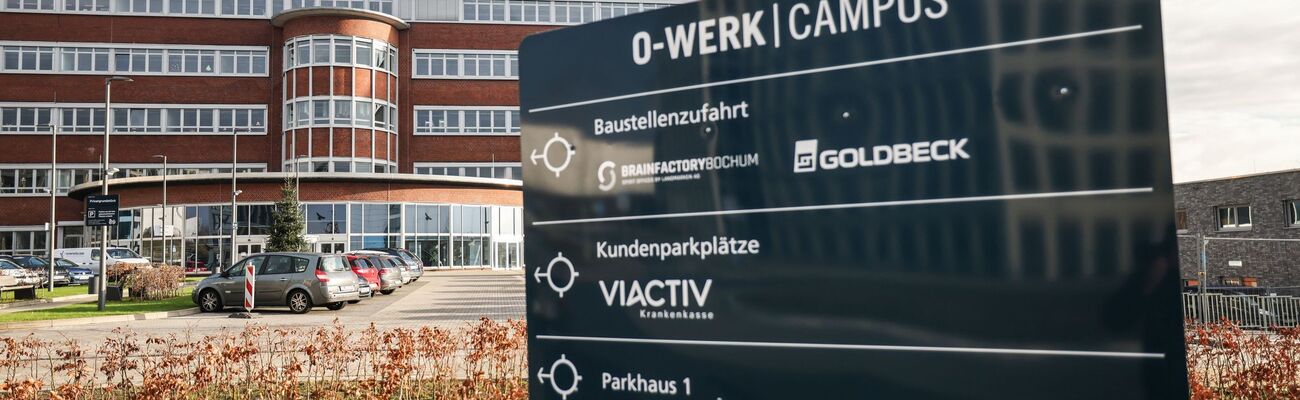 Krankenkasse, Bauunternehmen, Uni-Ausgründung: Aus dem Opel-Werk wurde das «O-Werk» - erfolgreicher Strukturwandel in Bochum, © Oliver Berg/dpa