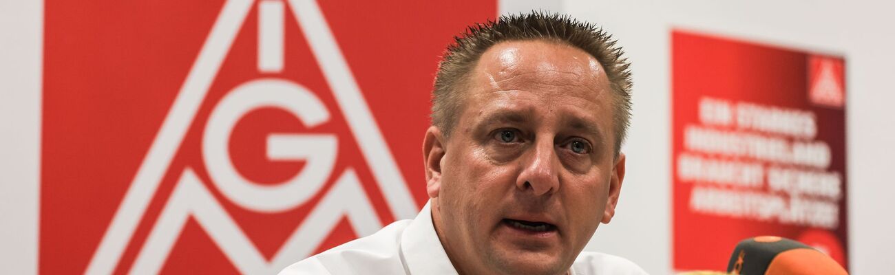 Benjamin Gruschka, Vorsitzender des Gesamtbetriebsrates der Ford Werke, macht vor dem Besuch von Olaf Scholz Druck. (Archivbild), © Oliver Berg/dpa