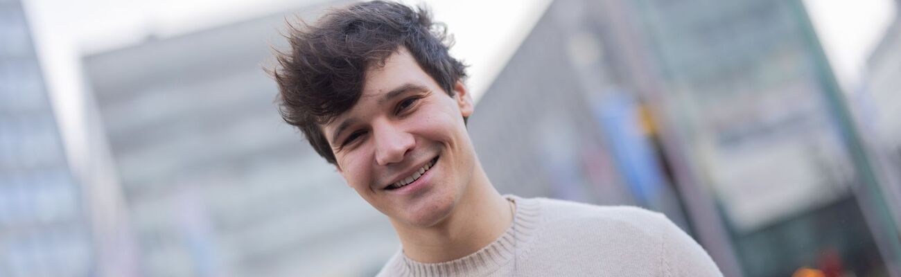 Wincent Weiss bringen Disney-Filme oft zum Weinen. (Archivfoto) , © Rolf Vennenbernd/dpa