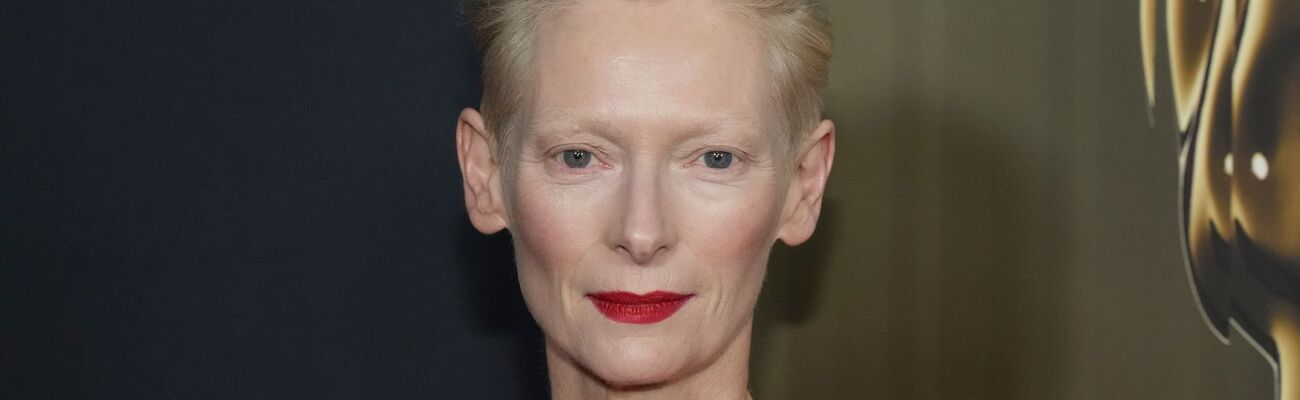 Tilda Swinton wird mit dem Ehrenpreis der Berlinale ausgezeichnet. (Archivbild), © Jordan Strauss/Invision via AP/dpa