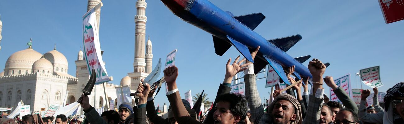 Mit ihrem Raketenbeschuss provozieren die Huthi Israel zu härteren Gegenschlägen. (Archivbild), © Osamah Abdulrahman/AP/dpa