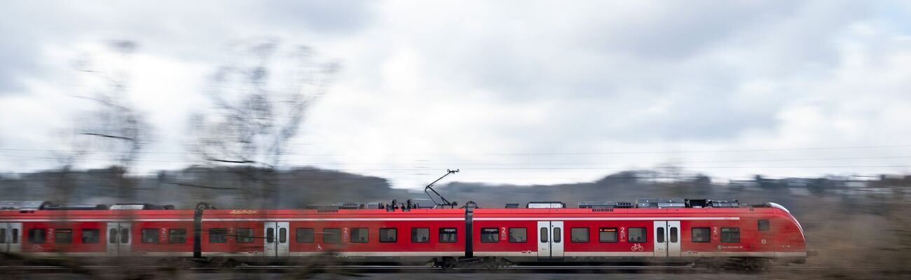 Die meisten S-Bahnen fahren nach dem Sturm wieder. (Archivbild), © Bernd Thissen/dpa