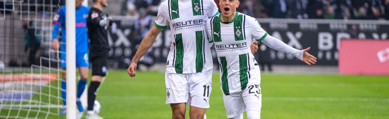 Kleindienst (l.) und Gladbach treffen auf die Bayern., © David Inderlied/dpa