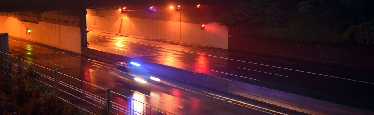 Im Werstener Tunnel in Düsseldorf ist ein Pferd von einem Anhänger gestürzt und überfahren worden. (Archivbild), © picture alliance / dpa