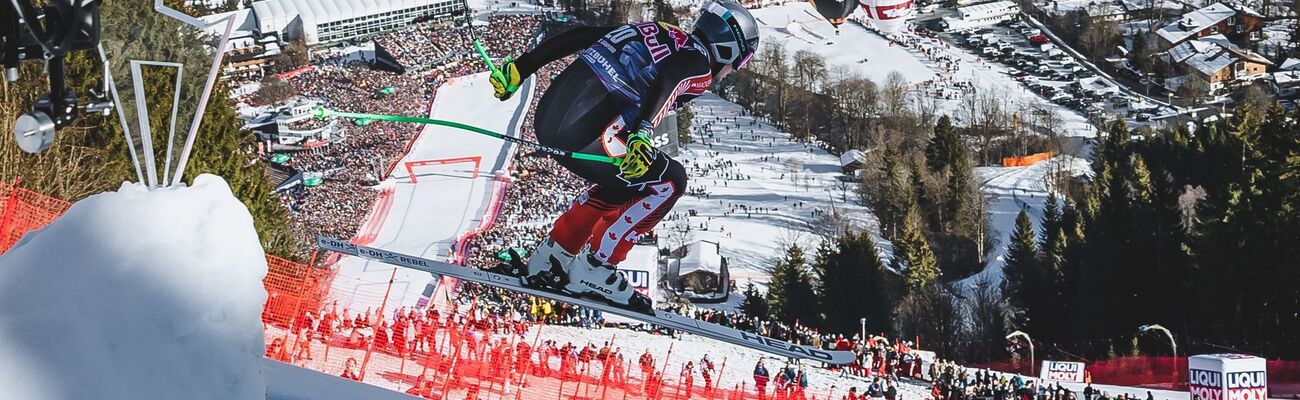 Traumhafte Kulisse in Tirol: James Crawford rast zum Sieg auf der Streif., © Expa/Johann Groder/APA/dpa