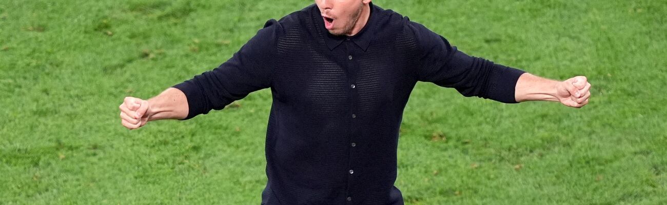 Julian Nagelsmann bejubelt bei der Heim-EM den Achtelfinalsieg gegen Dänemark in Dortmund. , © Marcus Brandt/dpa