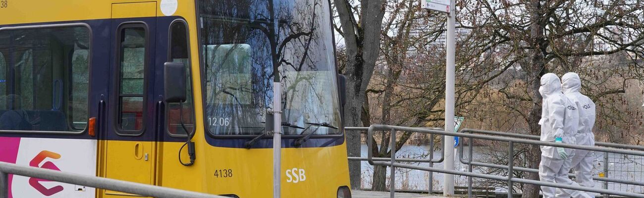 Ein Zwölfjähriger ist bei einem Unfall mit einer Straßenbahn tödlich verletzt worden., © Andreas Rosar/dpa