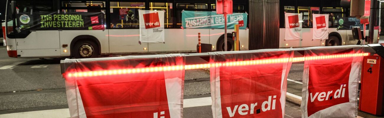 Vor allem im Rheinland werden in den kommenden Tagen auch Bus- und Bahnfahrer streiken (Foto Archiv), © Oliver Berg/dpa