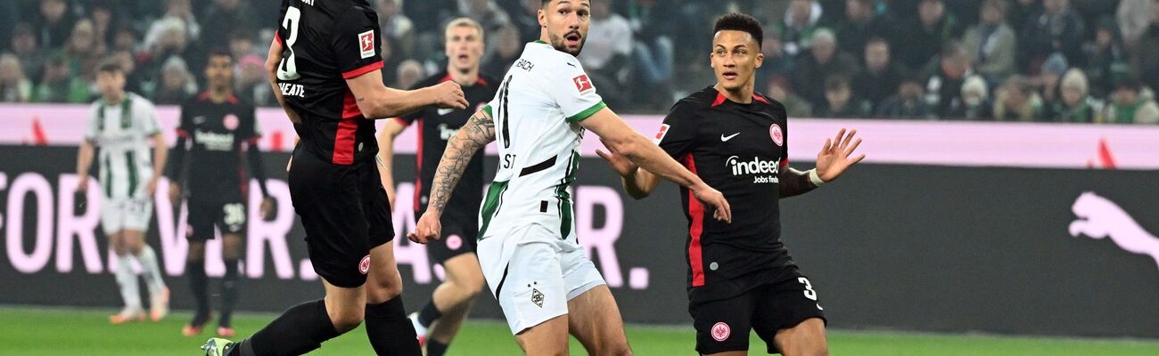 Tim Kleindienst erzielt die Gladbacher Führung gegen Frankfurt, © Federico Gambarini/dpa