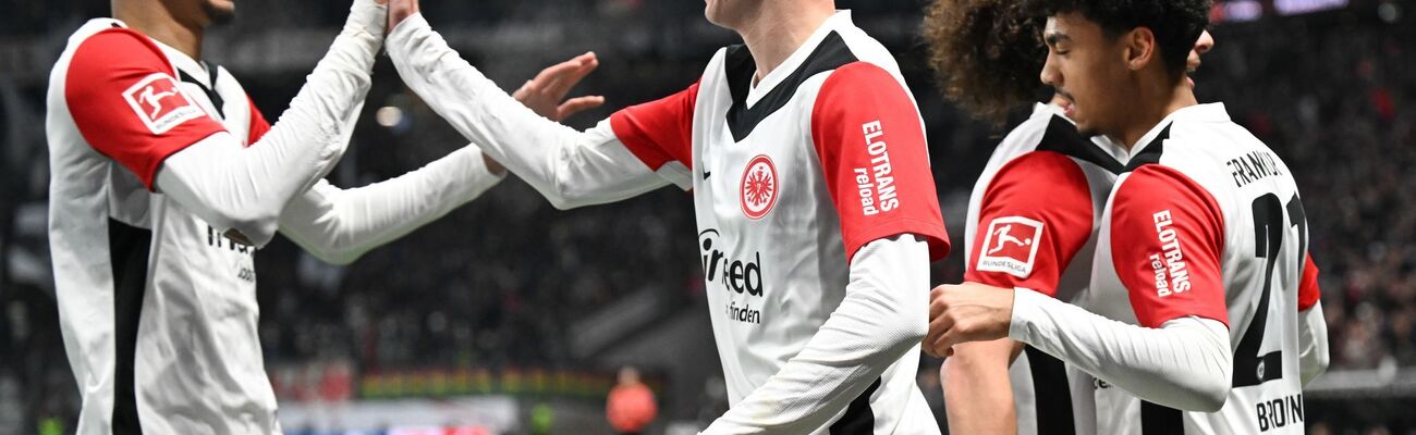 Eintracht Frankfurt hat das Heimspiel gegen Holstein Kiel gewonnen., © Arne Dedert/dpa