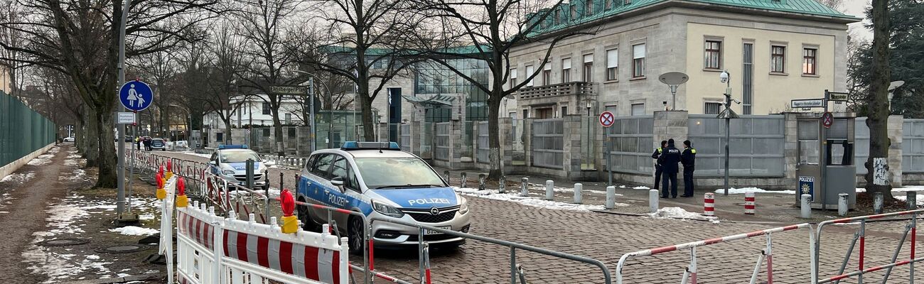  Ein 18-Jähriger soll einen Anschlag auf die israelische Botschaft geplant haben., © Julius-Christian Schreiner/-/dpa