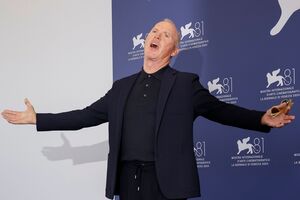 Michael Keaton verkörpert wieder den ikonischen Poltergeist Beetlejuice., © Joel C Ryan/Invision/AP/dpa