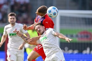 Der 1. FC Heidenheim dominierte die Gäste aus Augsburg am Ende klar., © Harry Langer/dpa