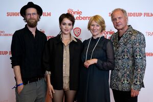 Film-Familie: Gwisdek, Schüle, Harfouch und Ochsenknecht bei der Weltpremiere. , © Sven Hoppe/dpa