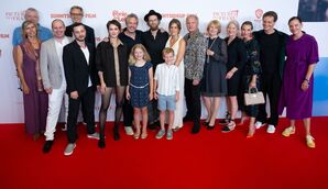 Das Filmteam bei der Weltpremiere. , © Sven Hoppe/dpa