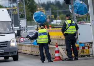 Die Grenzkontrollen sollen ausgeweitet werden., © Peter Kneffel/dpa