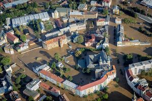 Das Zentrum der Stadt Krnov in Tschechien ist überflutet., © Sznapka Petr/CTK/dpa