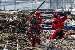 In Tschechien haben die Aufräumarbeiten nach dem Hochwasser begonnen., © Taneèek David/CTK/dpa