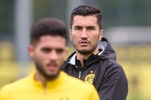 Will mit seinem Team die richtige Reaktion auf das 1:5 in Stuttgart zeigen: BVB-Trainer Nuri Sahin (r), © Bernd Thissen/dpa