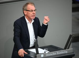 Markus Kurth von den Grünen verteidigt Rentenpläne., © Philip Dulian/dpa