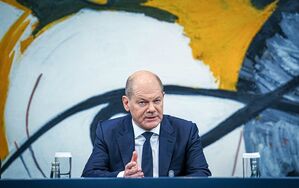 Kanzler Olaf Scholz gab nach einee Bund-Länder-Runde die Ergebnisse auch zu Corona bekannt - ein damals gewohntes Bild., © Kay Nietfeld/dpa