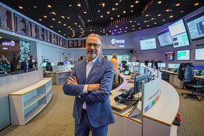 Esa-Chef Josef Aschbacher kurz vor dem Start im Kontrollzentrum., © Andreas Arnold/dpa