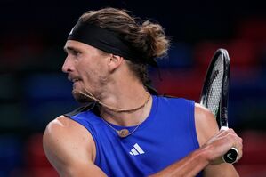 Alexander Zverev kämpft sich in Shanghai ins Achtelfinale., © Andy Wong/AP