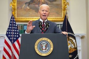 US-Präsident Joe Biden sagte eine Auslandsreise wegen des Hurrikans ab., © Mark Schiefelbein/AP/dpa