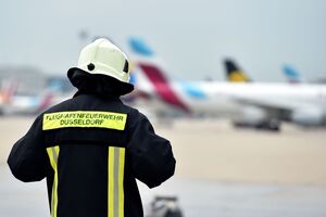  Die Passagiere wurden für die Dauer des Einsatzes in Sicherheit gebracht. (Symbolbild), © picture alliance / Caroline Seidel/dpa