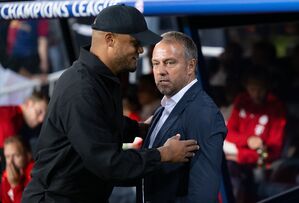 Verlierer Vincent Kompany (l) und Triumphator Hansi Flick (r)., © Sven Hoppe/dpa