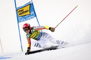 Lena Dürr war beim Riesenslalom auf dem Rettenbachferner beste Deutsche., © Jean-Christophe Bott/KEYSTONE/dpa