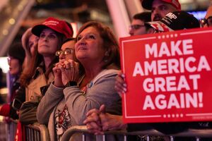 Trump-Fans bei dessen Rede im Madison Square Garden in New York., © Yuki Iwamura/AP/dpa