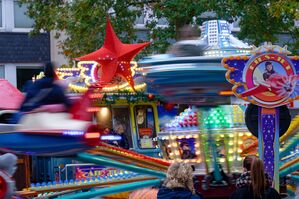 Der Weihnachtsmarkt startete als einer der ersten bundesweit., © Henning Kaiser/dpa