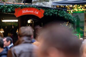 Der Weihnachtsmarkt startete als einer der ersten bundesweit., © Henning Kaiser/dpa