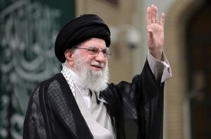 Die USA haben Irans Religionsführer Ajatollah Ali Chamenei vor einem erneuten Angriff auf Israel gewarnt., © Uncredited/Büro des iranischen Obersten Führers via AP/dpa