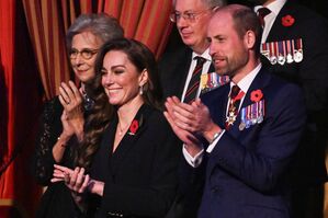 Prinzessin Kate und Prinz William beim Royal British Legion Festival of Remembrance in der Royal Albert Hall am Vorabend. Erstmals seit dem Ende ihrer Chemotherapie zeigt sich die Frau des britischen Thronfolgers wieder bei wichtigen Auftritten., © Chris J. Ratcliffe/Pool Reuters/AP/dpa