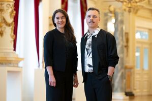 Der Semperopernball feiert im kommenden Februar den 100. Geburtstag und präsentiert dabei auch prominente Gäste - wie Sopranistin Jasmin Delfs und Tino Piontek alias DJ Purple Disco Machine., © Sebastian Kahnert/dpa