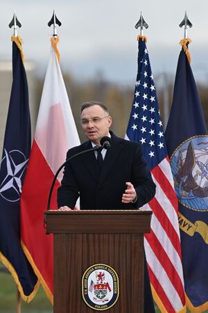 Polens Präsident Andrzej Duda spricht bei der Eröffnung der US-Raketenabwehrbasis in Redzikowo. (Foto aktuell), © Adam Warzawa/PAP/dpa