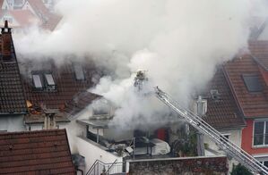 Bei dem eskalierten Streit zwischen Mieter und Vermieter sind in Esslingen zwei Menschen ums Leben gekommen., © Andreas Rosar/dpa