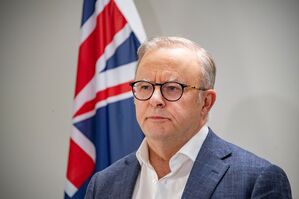 «Wir wissen, dass soziale Medien sozialen Schaden anrichten,» sagt Anthony Albanese, Australiens Premierminister. (Archivbild), © Brian Cassey/AAP/dpa