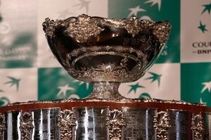 Um diesen Pokal geht es im Davis Cup., © picture alliance / Michel Spingler/AP/dpa