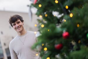 Wincent Weiss macht auf seiner Weihnachtstruck-Tour Halt in Köln., © Rolf Vennenbernd/dpa