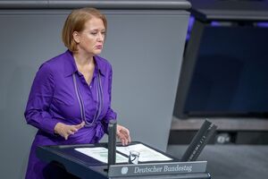 Bundesfamilienministerin Lisa Paus (Grüne) warb am Freitag um Unterstützung für den von den Koalitionsfraktionen vorgelegten Entwurf für ein Gewaltschutzgesetz., © Kay Nietfeld/dpa